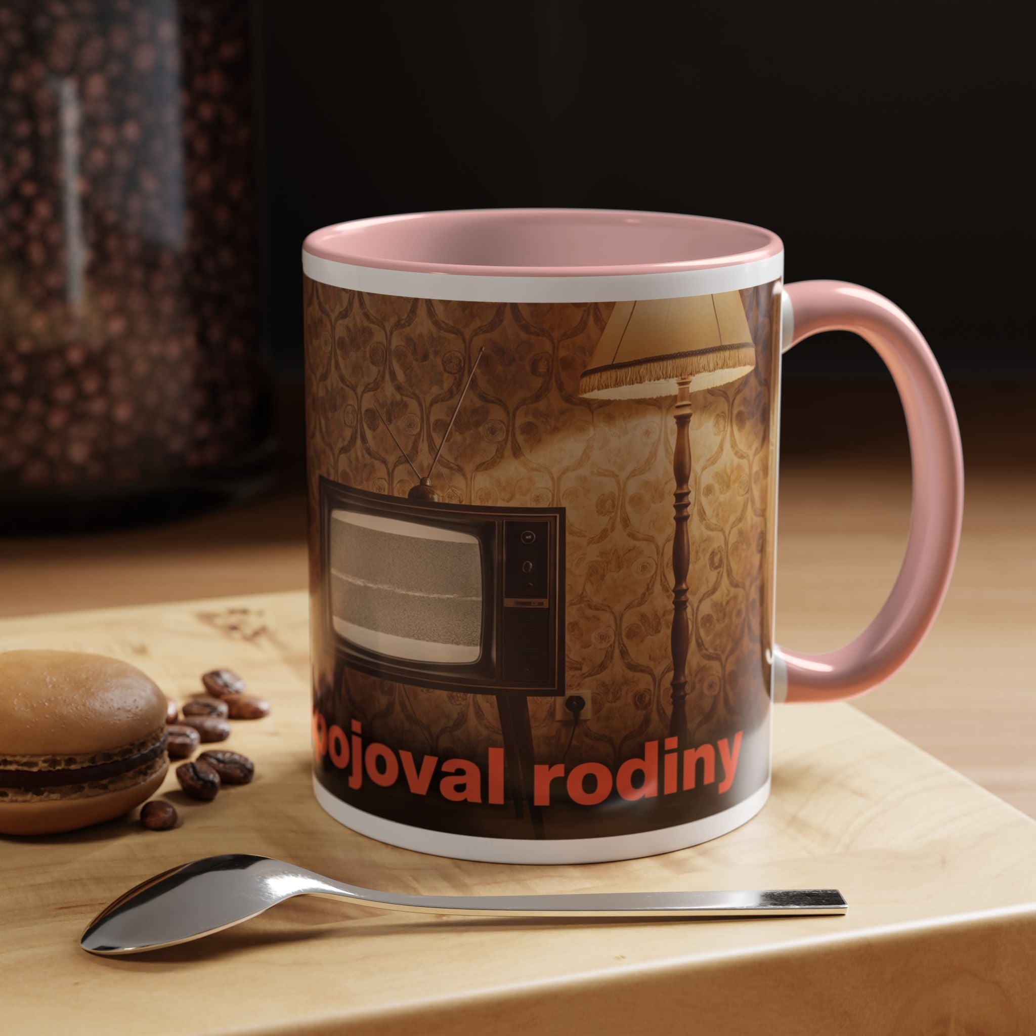Kultovky: Obraz, který spojoval rodiny (Tesla) — Retro keramický hrnek